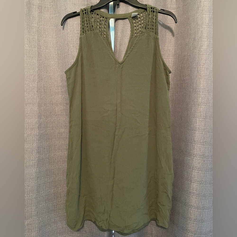 Olive green basic old navy dress.